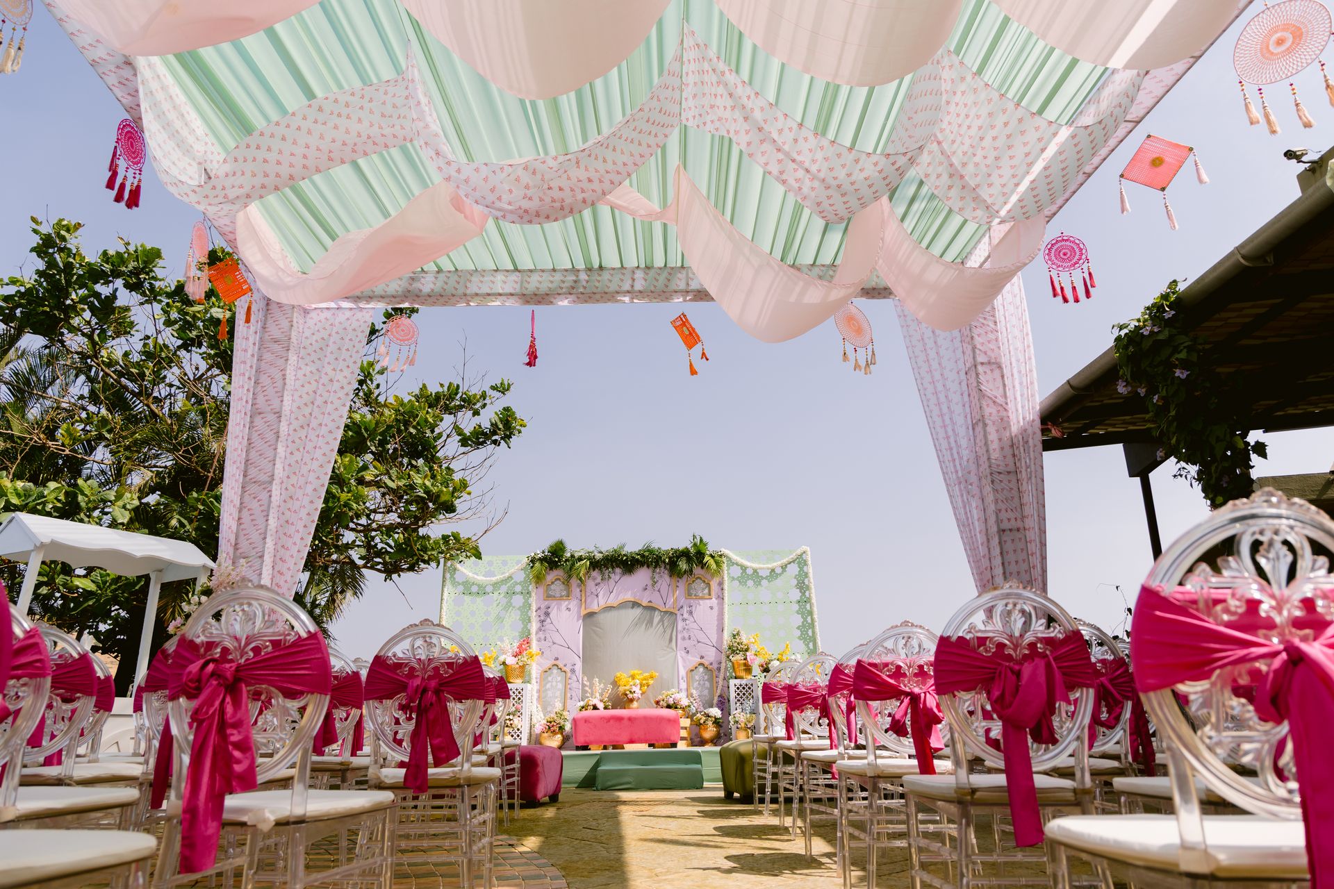 Floral pathway and candle lanterns Pune